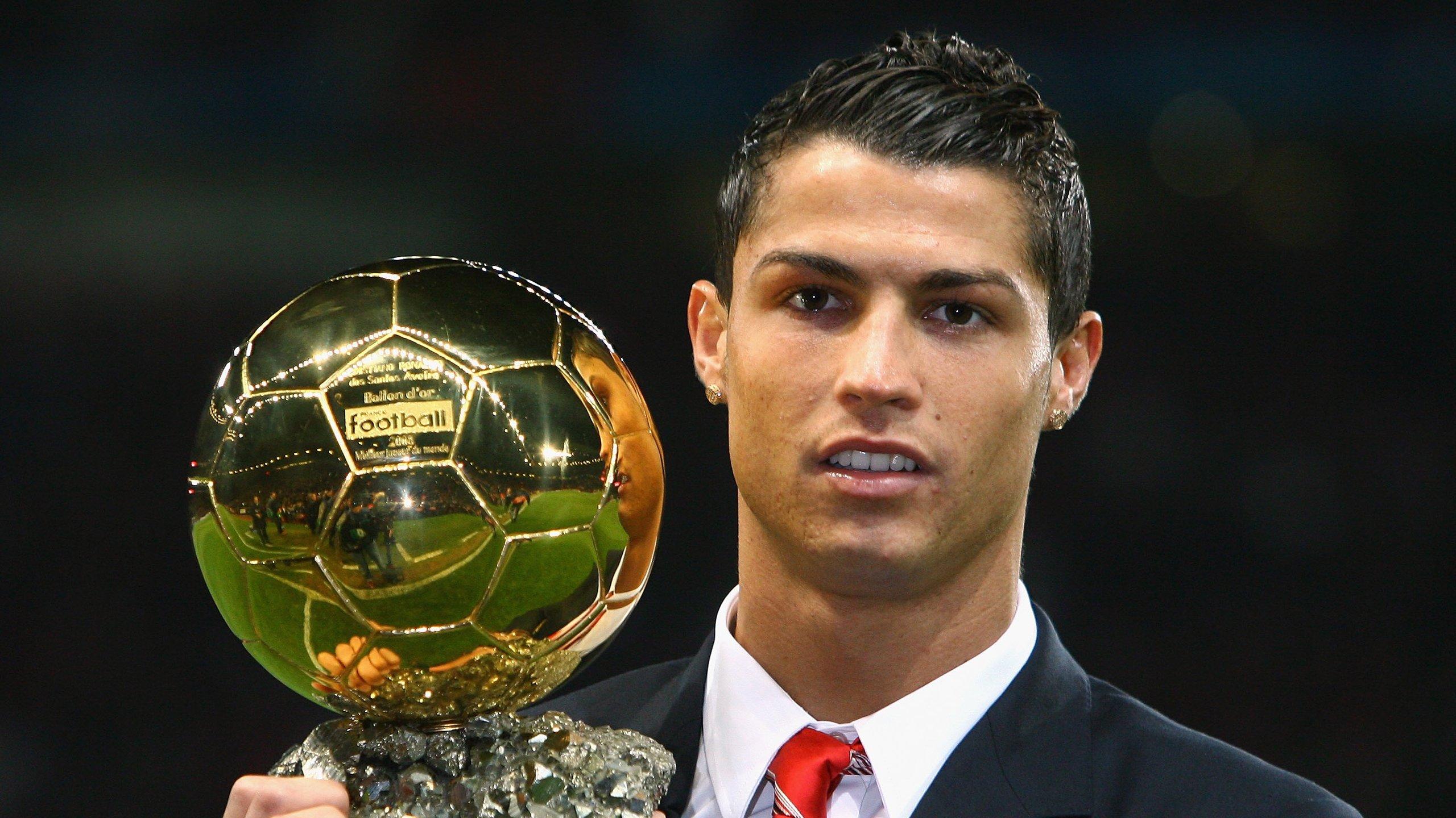 普斯卡“臀”英冠门将开大脚，却直接被对手用屁股挡进球门