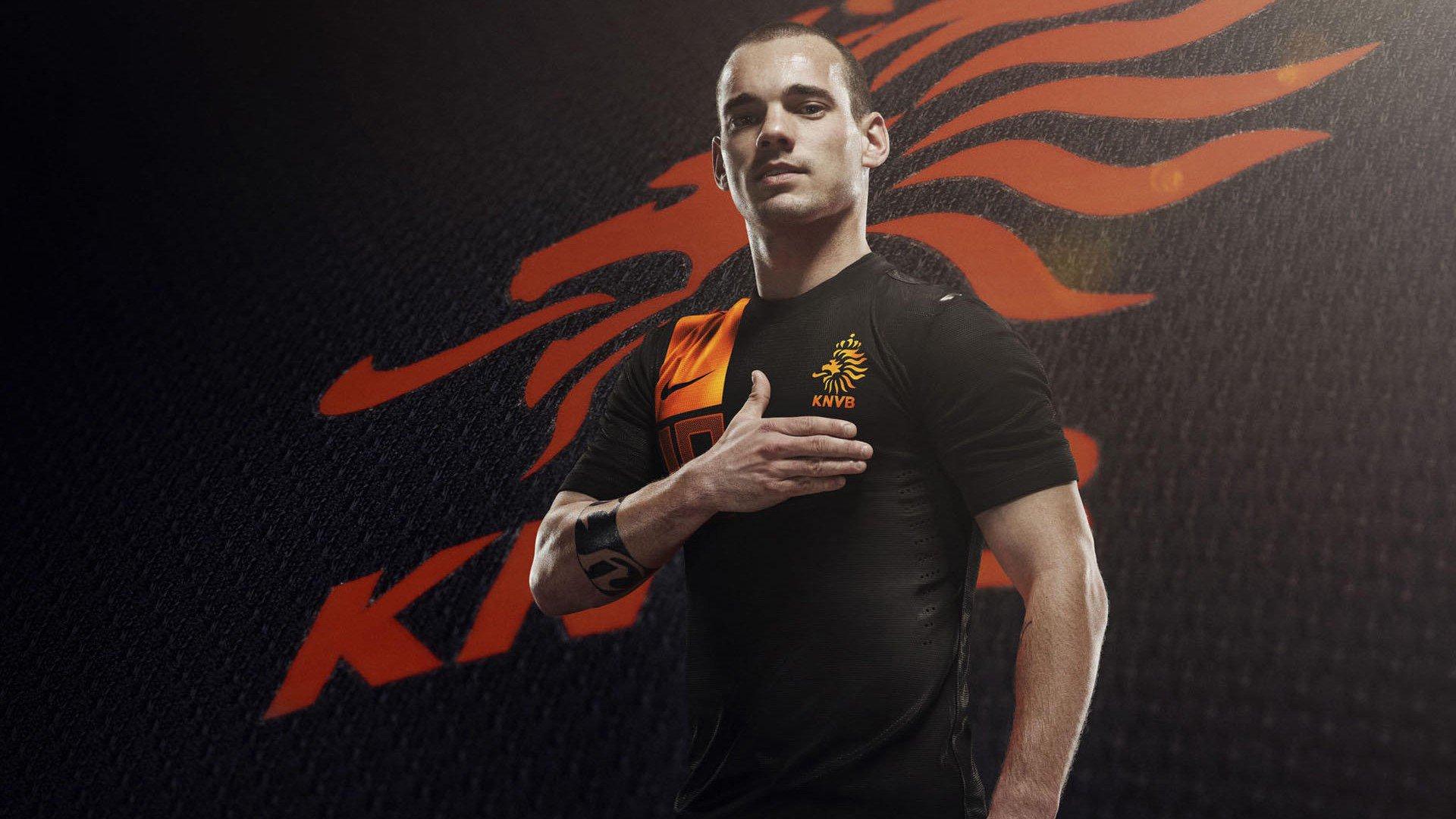 克罗地亚足协官方盛赞佩里西奇,荷甲关键战役传射建功,助新东家历史性夺冠